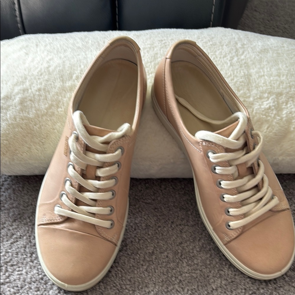 ECCO Pink Leather Sneakers